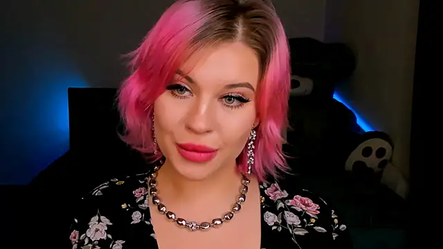 Snapshot of evaharve chatting on 02/01/25, 05:18 evaharve online show from 02/01/25, 05:18