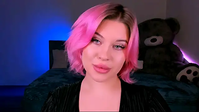 Snapshot of evaharve chatting on 02/02/25, 11:42 evaharve online show from 02/02/25, 11:42