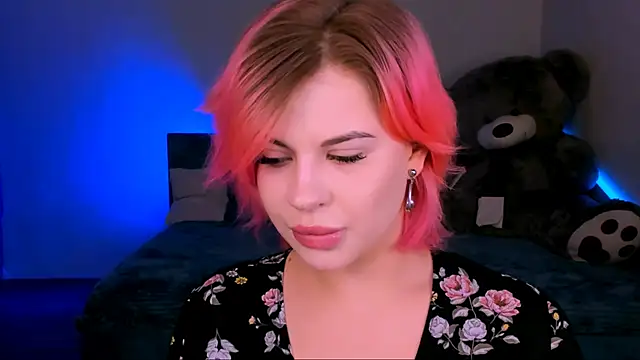 Snapshot of evaharve chatting on 02/11/25, 07:23 evaharve online show from 02/11/25, 07:23