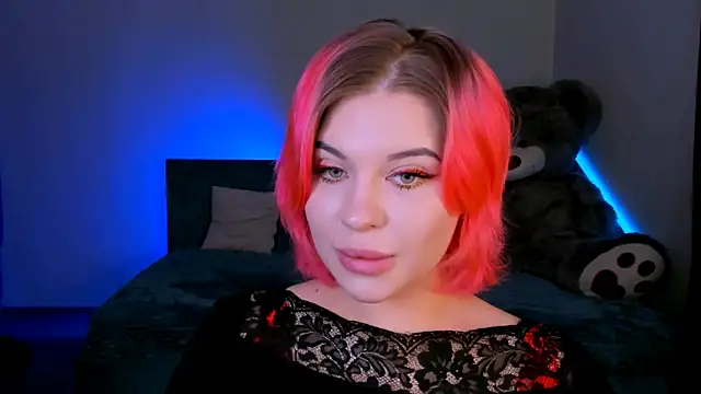 Snapshot of evaharve chatting on 02/19/25, 07:39 evaharve online show from 02/19/25, 07:39