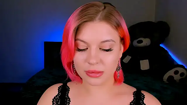 Snapshot of evaharve chatting on 02/21/25, 07:34 evaharve online show from 02/21/25, 07:34