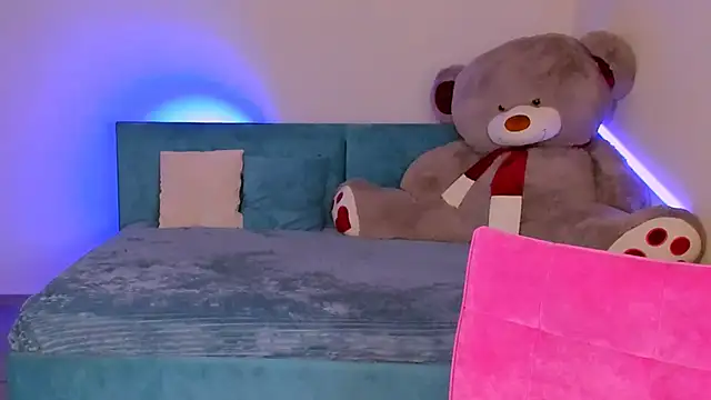 Snapshot of evaharve chatting on 02/22/25, 07:56 evaharve online show from 02/22/25, 07:56