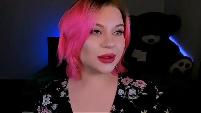 Snapshot of evaharve chatting on 03/01/25, 10:42 evaharve online show from 03/01/25, 10:42