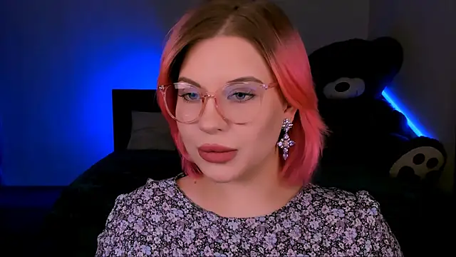 Snapshot of evaharve chatting on 03/04/25, 08:49 evaharve online show from 03/04/25, 08:49