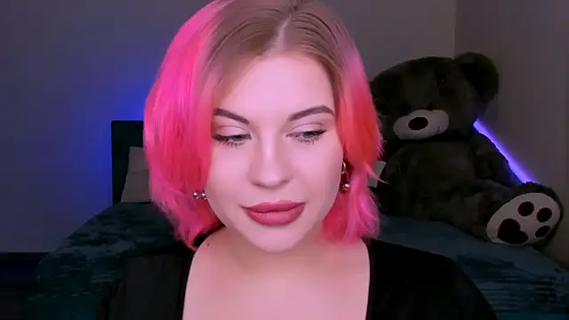 Snapshot of evaharve chatting on 03/05/25, 09:15 evaharve online show from 03/05/25, 09:15