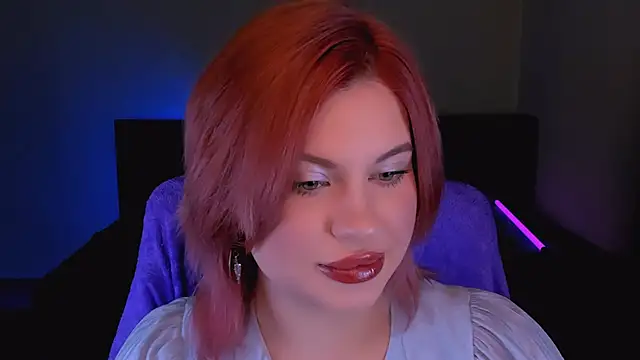 Snapshot of evaharve chatting on 10/02/25, 05:25 evaharve online show from 10/02/25, 05:25