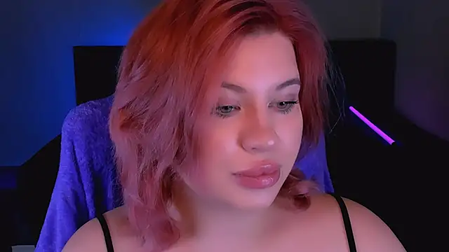 Snapshot of evaharve chatting on 10/03/25, 06:54 evaharve online show from 10/03/25, 06:54