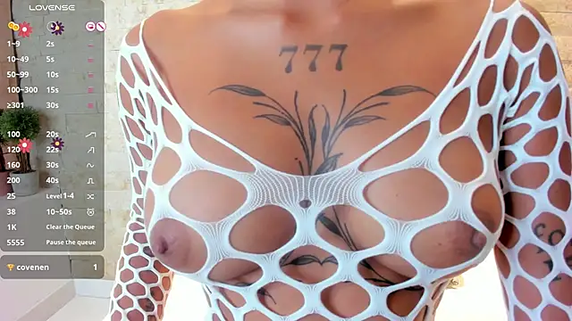 mia roldan  online show from 02/27/25, 07:47