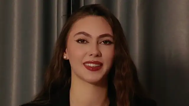 Snapshot of MuseSolis chatting on 11/13/25, 10:30 MuseSolis online show from 11/13/25, 10:30