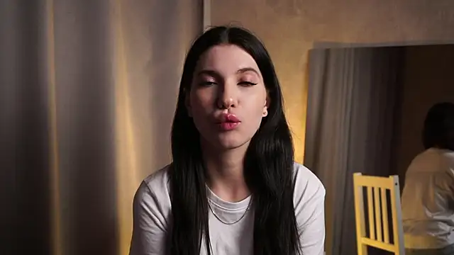 Viallisa online show from 12/13/24, 10:23