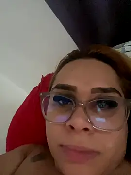 Snapshot of Dulce_smith_1 chatting on 11/14/25, 08:51 Dulce smith 1 online show from 11/14/25, 08:51