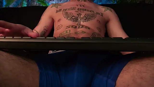 Snapshot of Junihn0 chatting on 12/20/24, 03:10 Junihn0 online show from 12/20/24, 03:10