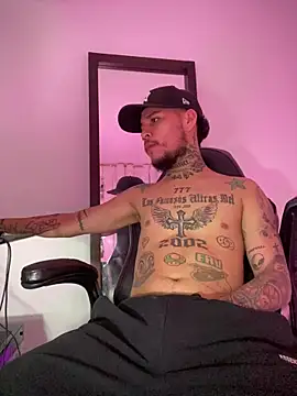 Snapshot of Junihn0 chatting on 10/10/25, 09:25 Junihn0 online show from 10/10/25, 09:25