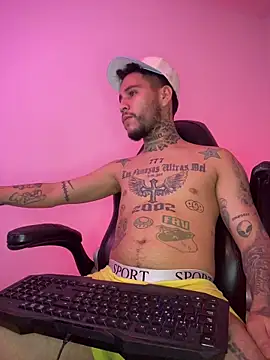 Snapshot of Junihn0 chatting on 12/02/25, 06:41 Junihn0 online show from 12/02/25, 06:41