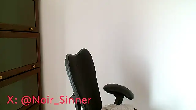 sinnernoir online show from 04/18/26, 07:58