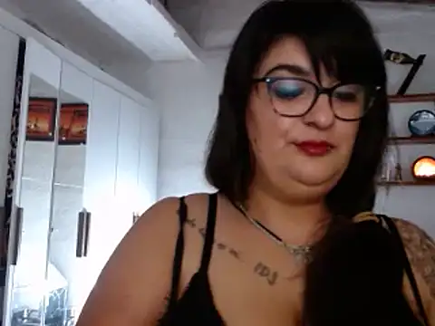 infiernowoman23 online show from 01/04/25, 05:05