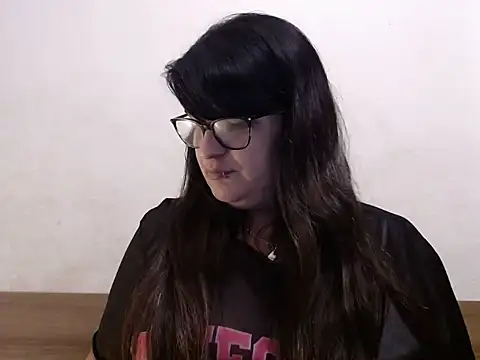 infiernowoman23 online show from 02/18/25, 04:48