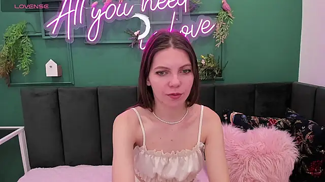 marie reyes  online show from 12/22/24, 01:34