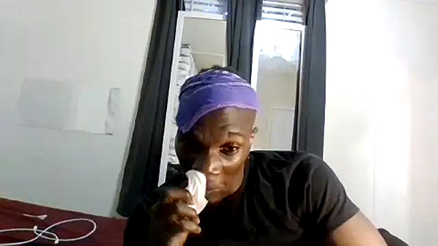 Snapshot of Shawtyblaque21 chatting on 07/15/26, 12:05 Shawtyblaque21 online show from 07/15/26, 12:05