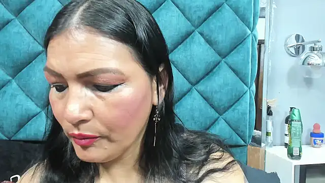 PENELOPELEWISs online show from 03/25/26, 07:42