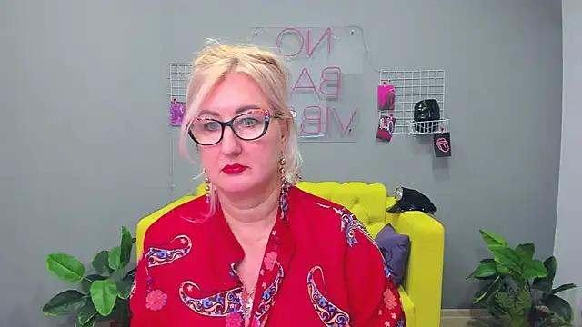 ChristyBrooks online show from 01/25/25, 06:24