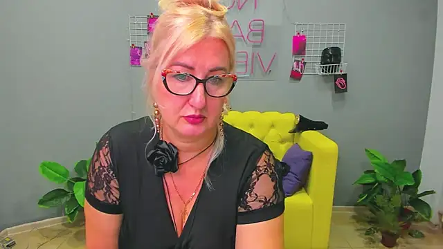 ChristyBrooks online show from 01/27/25, 03:18