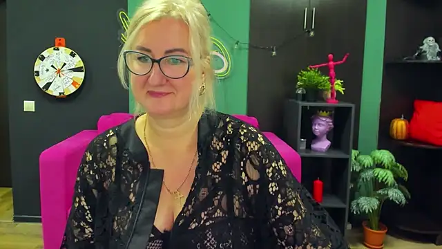 ChristyBrooks online show from 02/10/25, 06:35