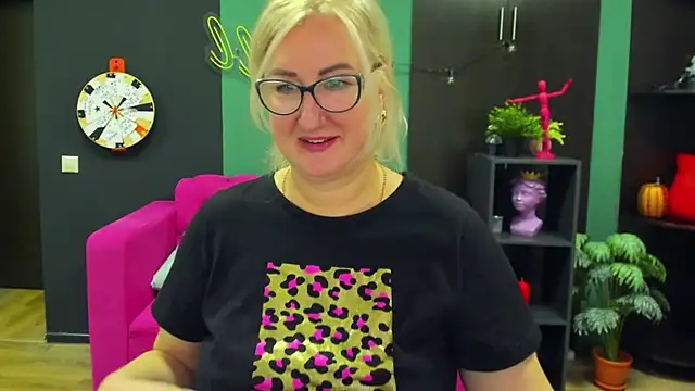 ChristyBrooks online show from 02/10/25, 09:36