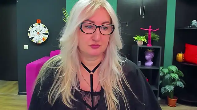 ChristyBrooks online show from 02/27/25, 04:21