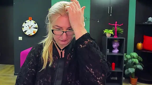 ChristyBrooks online show from 02/28/25, 04:20