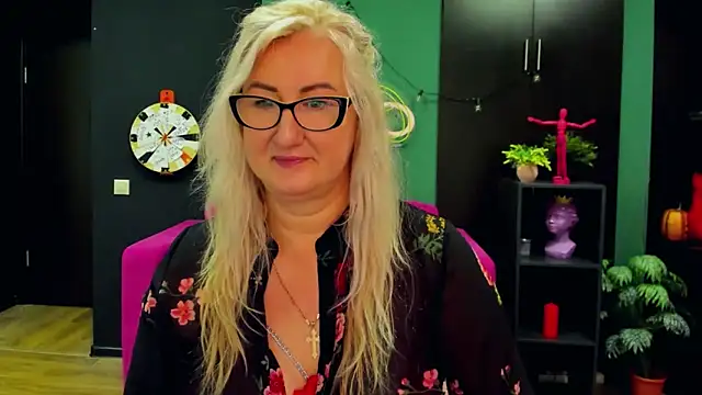 ChristyBrooks online show from 03/02/25, 11:29