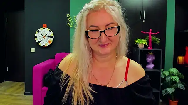 ChristyBrooks online show from 03/02/25, 02:32