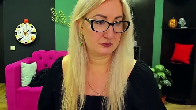 ChristyBrooks online show from 03/15/25, 06:21