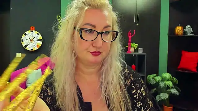 ChristyBrooks online show from 03/18/25, 04:26