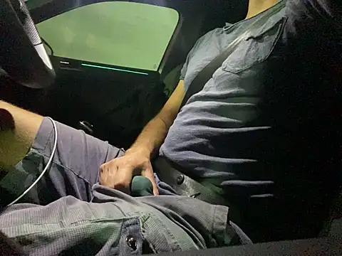 Snapshot of ItalStall chatting on 09/15/25, 05:18 ItalStall online show from 09/15/25, 05:18