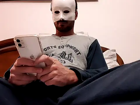 Snapshot of ItalStall chatting on 10/04/25, 08:18 ItalStall online show from 10/04/25, 08:18