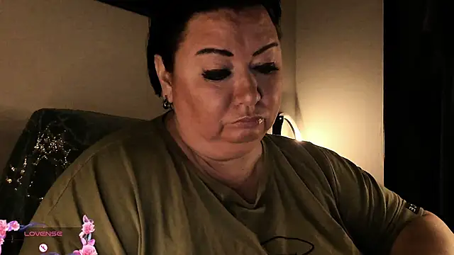 Snapshot of SexxyDreams1 chatting on 09/09/25, 02:11 SexxyDreams1 online show from 09/09/25, 02:11