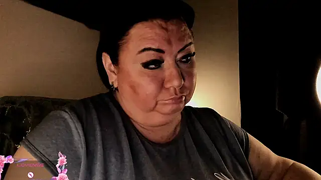 Snapshot of SexxyDreams1 chatting on 09/19/25, 11:27 SexxyDreams1 online show from 09/19/25, 11:27