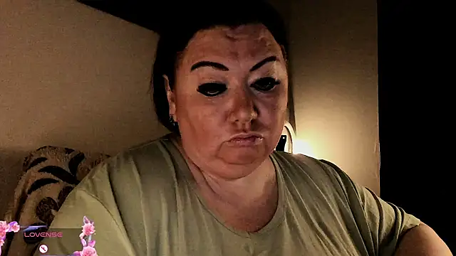 Snapshot of SexxyDreams1 chatting on 10/05/25, 03:38 SexxyDreams1 online show from 10/05/25, 03:38