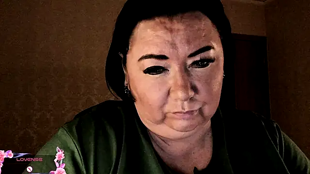 Snapshot of SexxyDreams1 chatting on 12/05/25, 03:52 SexxyDreams1 online show from 12/05/25, 03:52