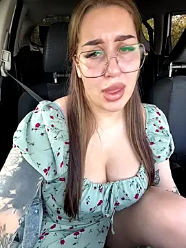 VikiDemi online show from 10/12/25, 06:23