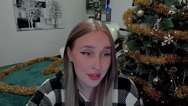 LinaTruly online show from 12/20/24, 07:50