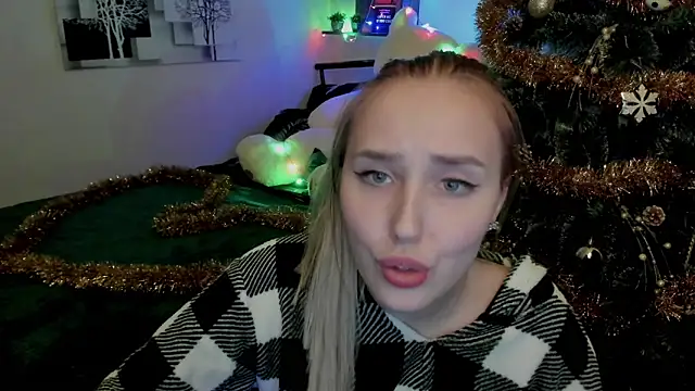 LinaTruly online show from 12/24/24, 02:10