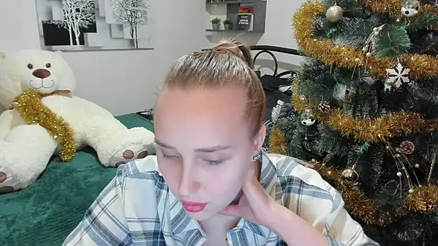 LinaTruly online show from 01/14/25, 08:15