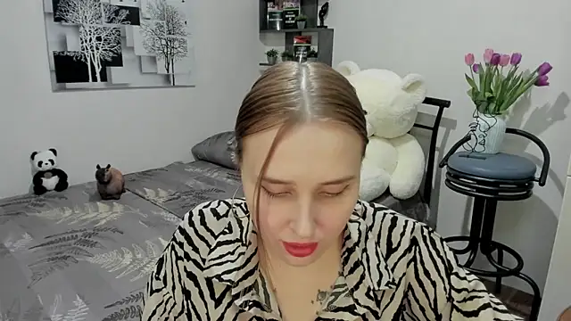 LinaTruly online show from 03/08/25, 09:18