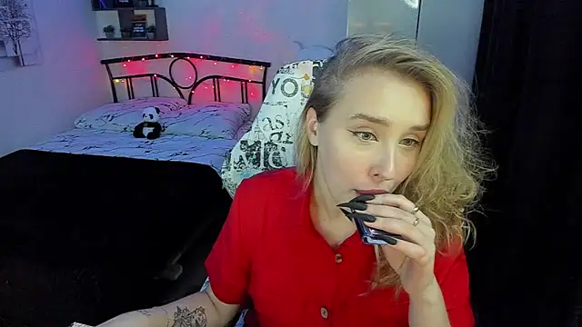 LinaTruly online show from 11/03/25, 09:38