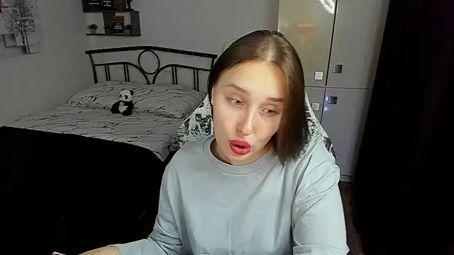 LinaTruly online show from 11/26/25, 10:00