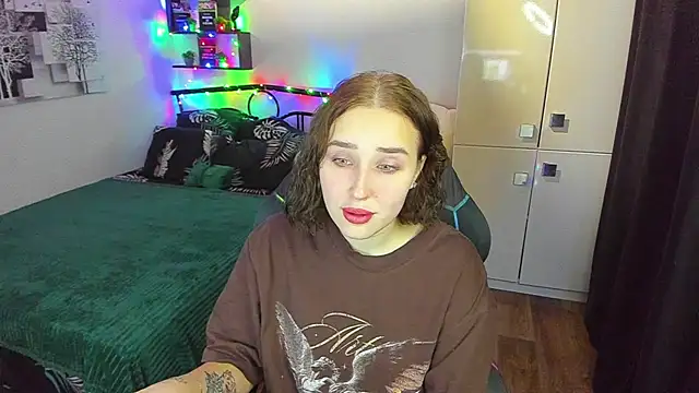 LinaTruly online show from 02/05/26, 09:41