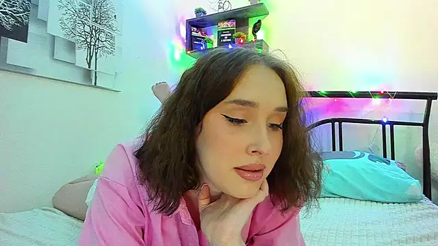 LinaTruly online show from 03/17/26, 10:35