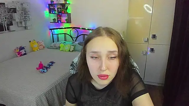 LinaTruly online show from 04/20/26, 09:27